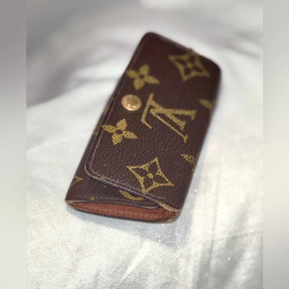 LOUIS VUITTON MONOGRAM KEY HOLDER / WALLET - Picture 5 of 16